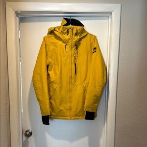 Brand new without tags women’s Roxy snowboard jacket
